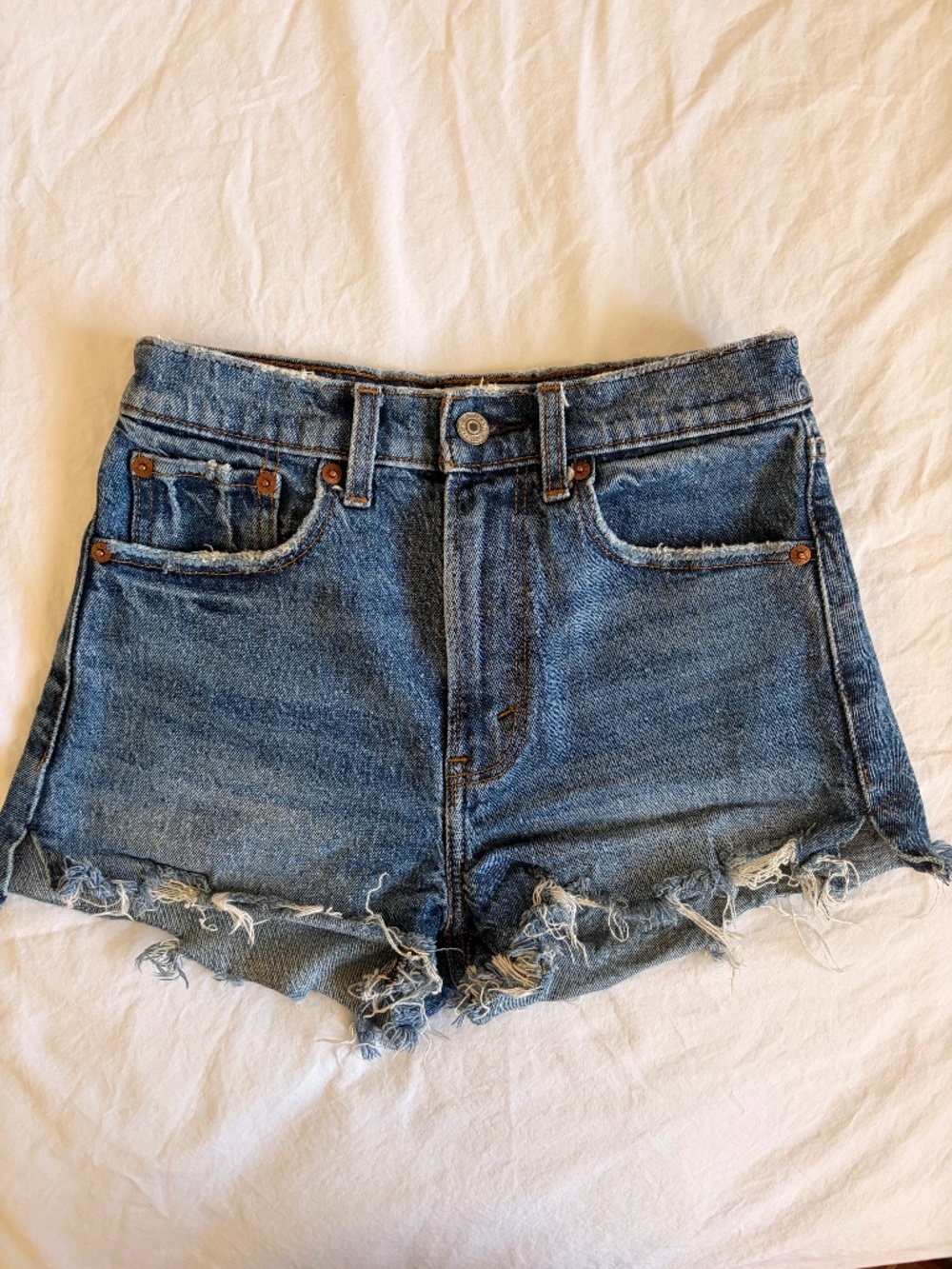 Abercrombie High Rise The Mom Short